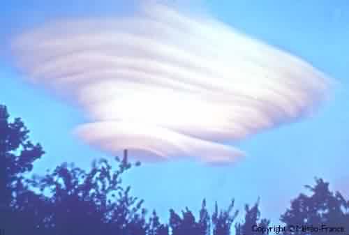 Altocumulus lenticularis